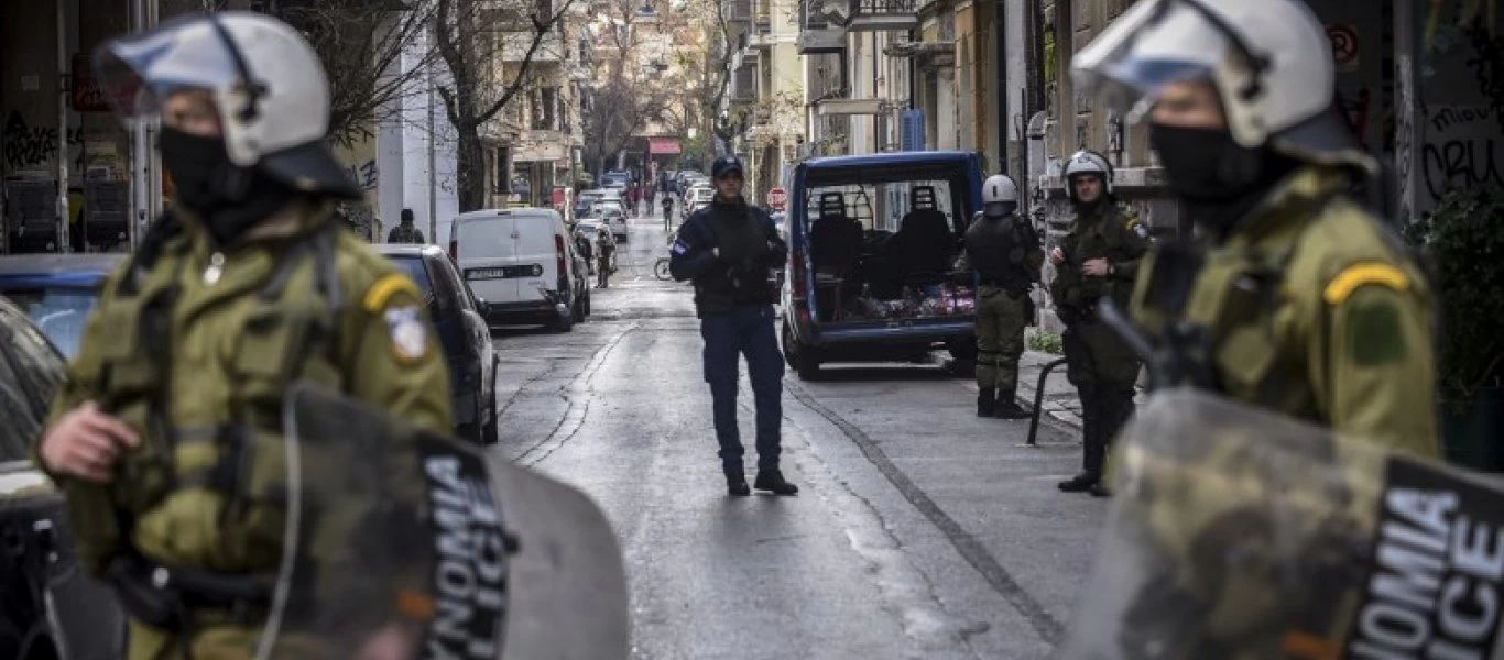 Eπιχείρηση της ΕΛ.ΑΣ. στα Εξάρχεια - Με τη συνδρομή drone (βίντεο)
